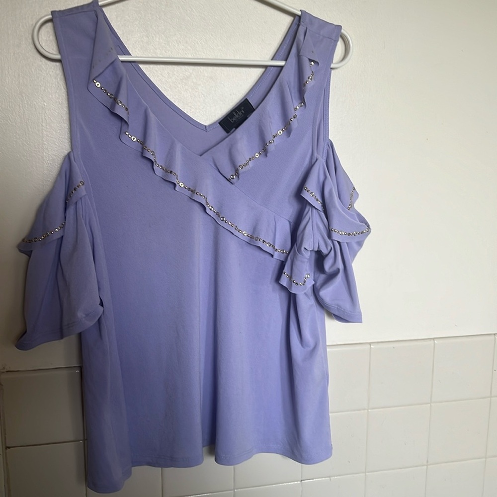 Belldini Cold Shoulder  Ruffle Top 1X runs big Pale Iris